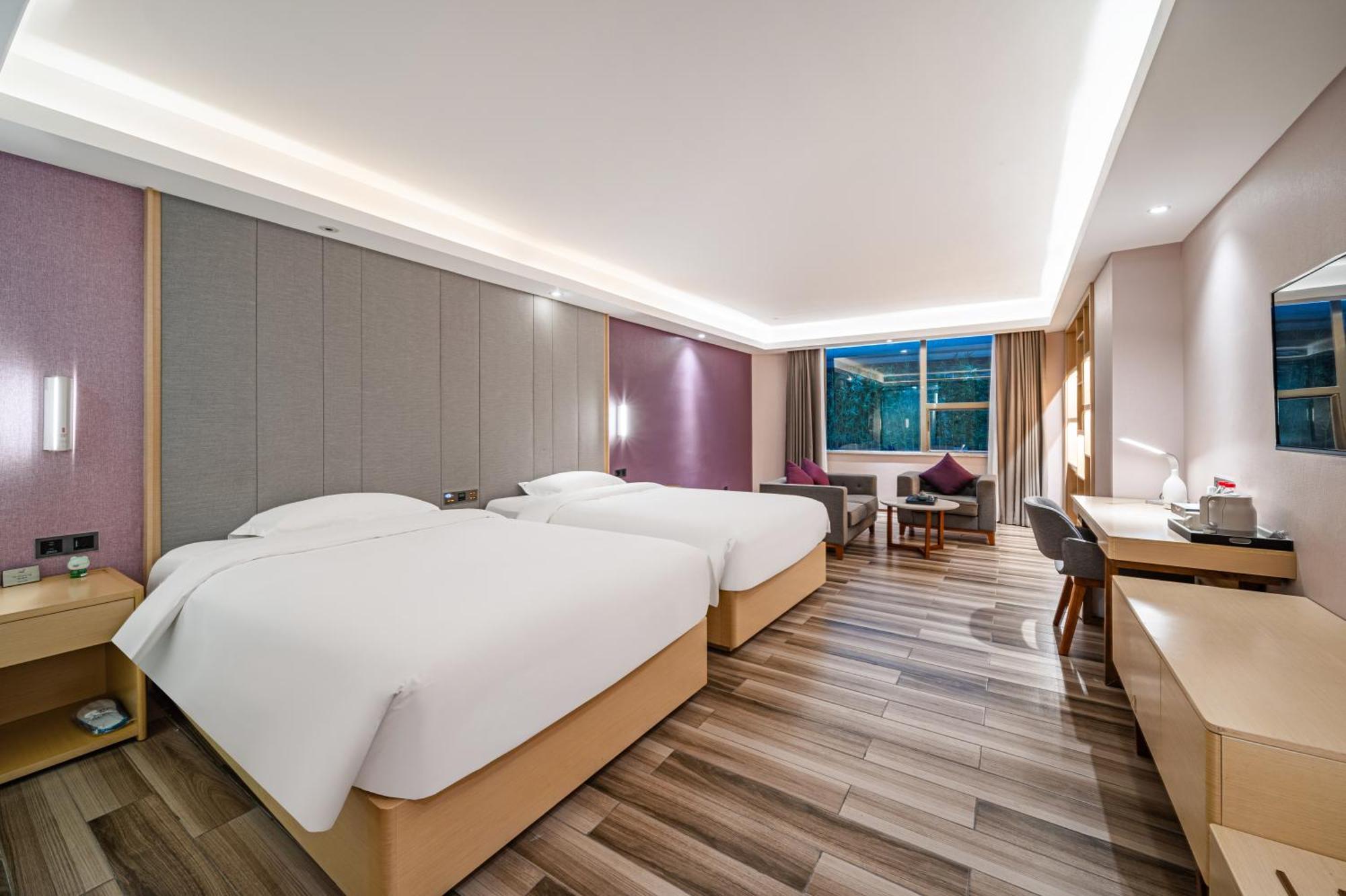 Echarm International Hotel Guangzhou Baiyun International Airport Huadu Plaza Branch - Free Deliver Service To Guangzhou Baiyun International Airport & Free Deliver Service To Canton Fair Complex During Canton Fair Period Eksteriør bilde